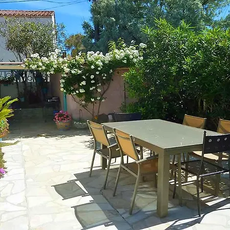Sleeps 4 * Frontignan