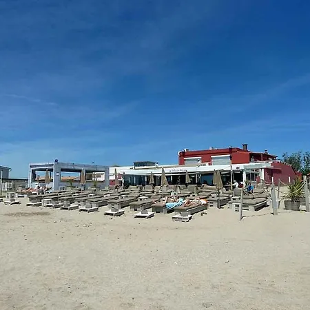 Nyaraló Sleeps 4 Frontignan